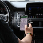 Auto drzac na otvor ventilacije za mobilni telefon Quad Lock - Slika 3