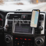 Auto drzac na otvor ventilacije za mobilni telefon Quad Lock - Slika 9